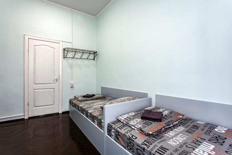 SEVEN Four-bed room